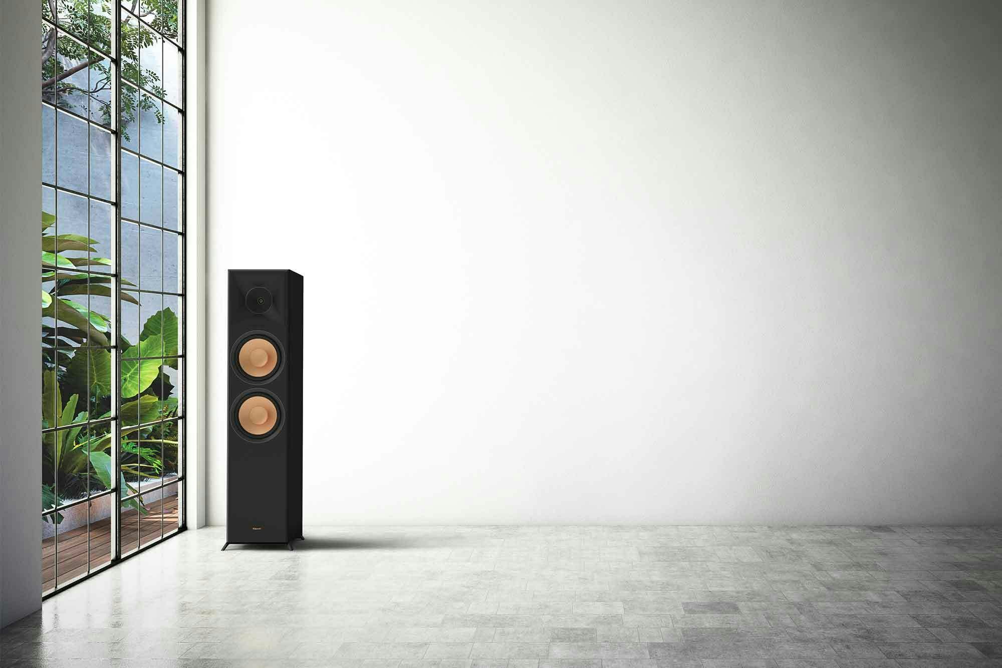 Reference Premiere Speaker in large white room